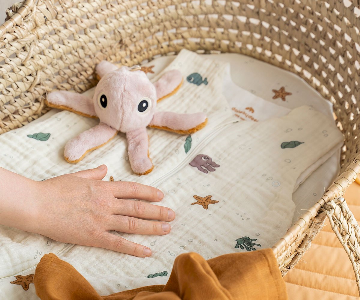 Pequeño Sonajero Jelly Rosa Empolvado