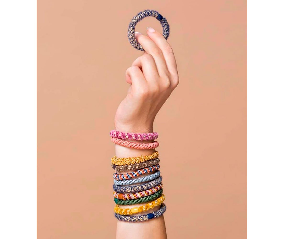 Goma del Pelo Kknekki Negro Purpurina