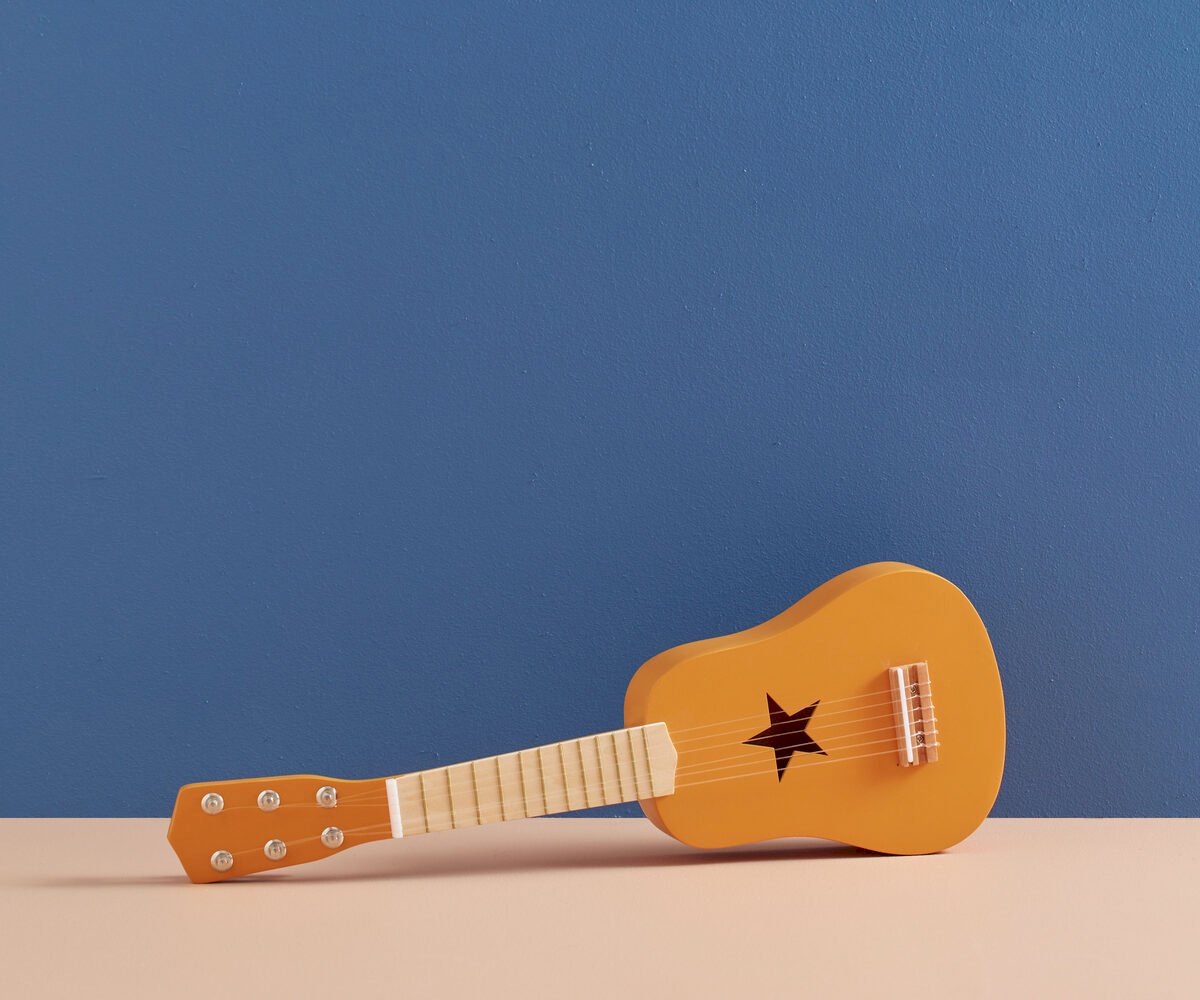 Guitare Étoile Jaune