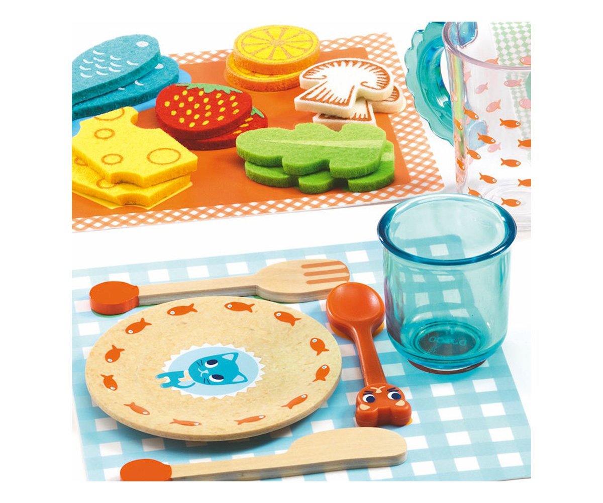 Jogo de imitação À mesa Gatinhos