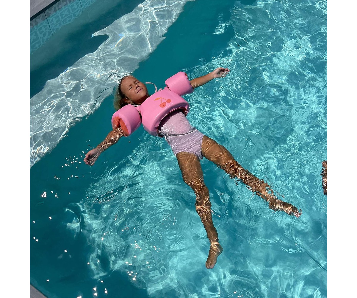 Colete Cotton Candy Cherry com braçadeiras