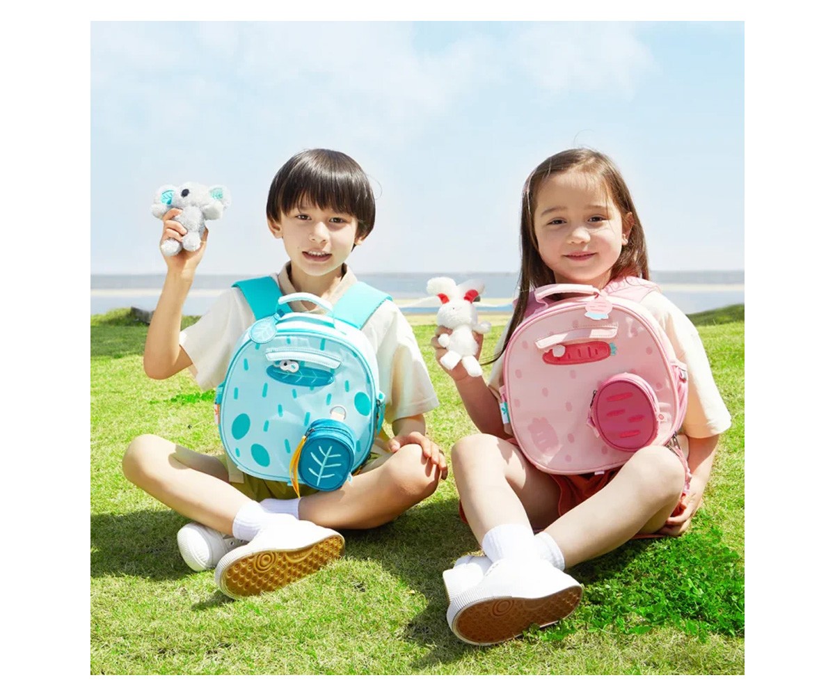 Mochila infantil com bolsinha e peluche Koala