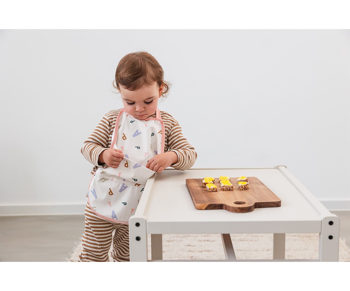 Babero Impermeable Extra Grande Happy Fruits Peach