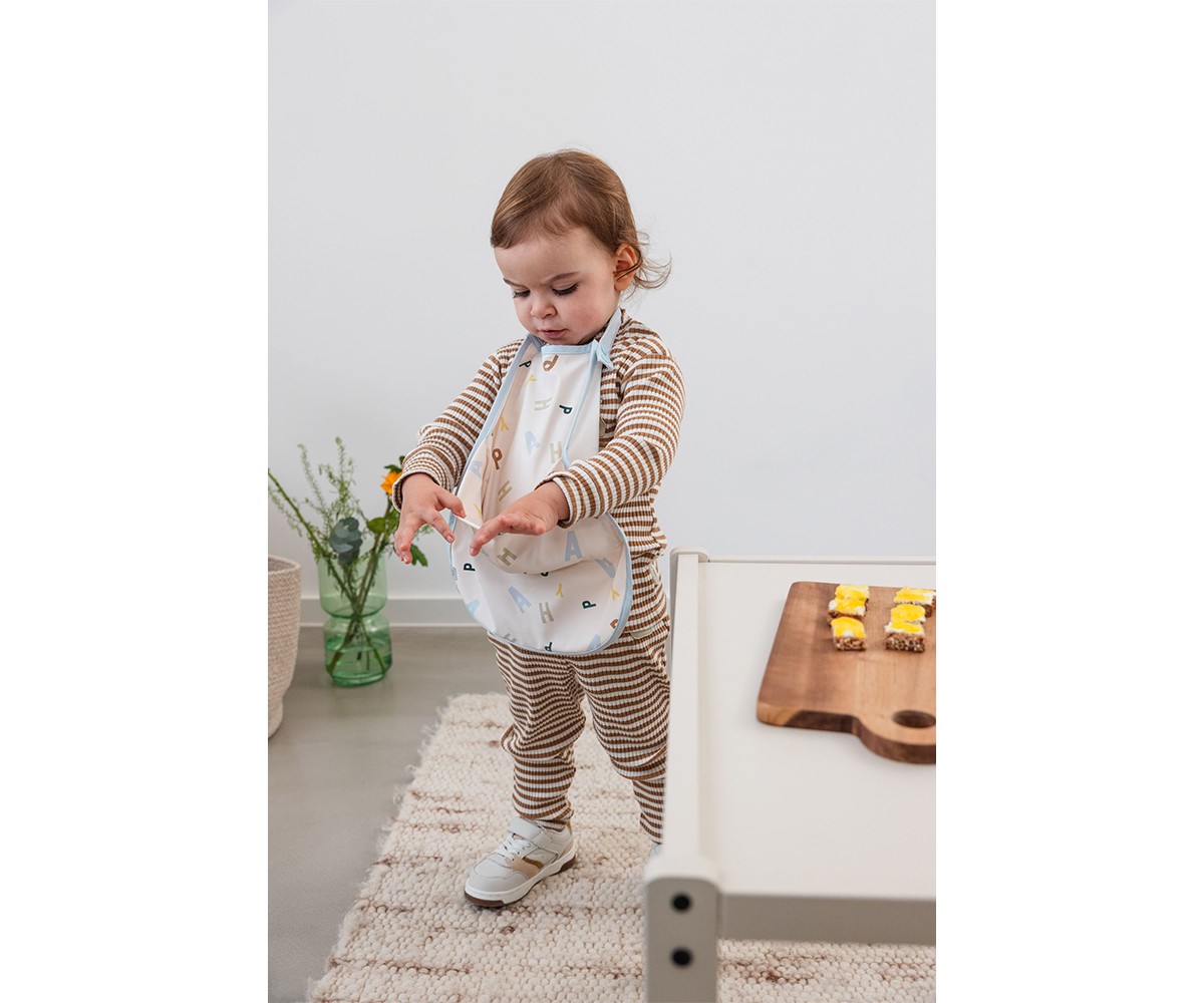 Babero Impermeable Extra Grande Happy Fruits Light Blue