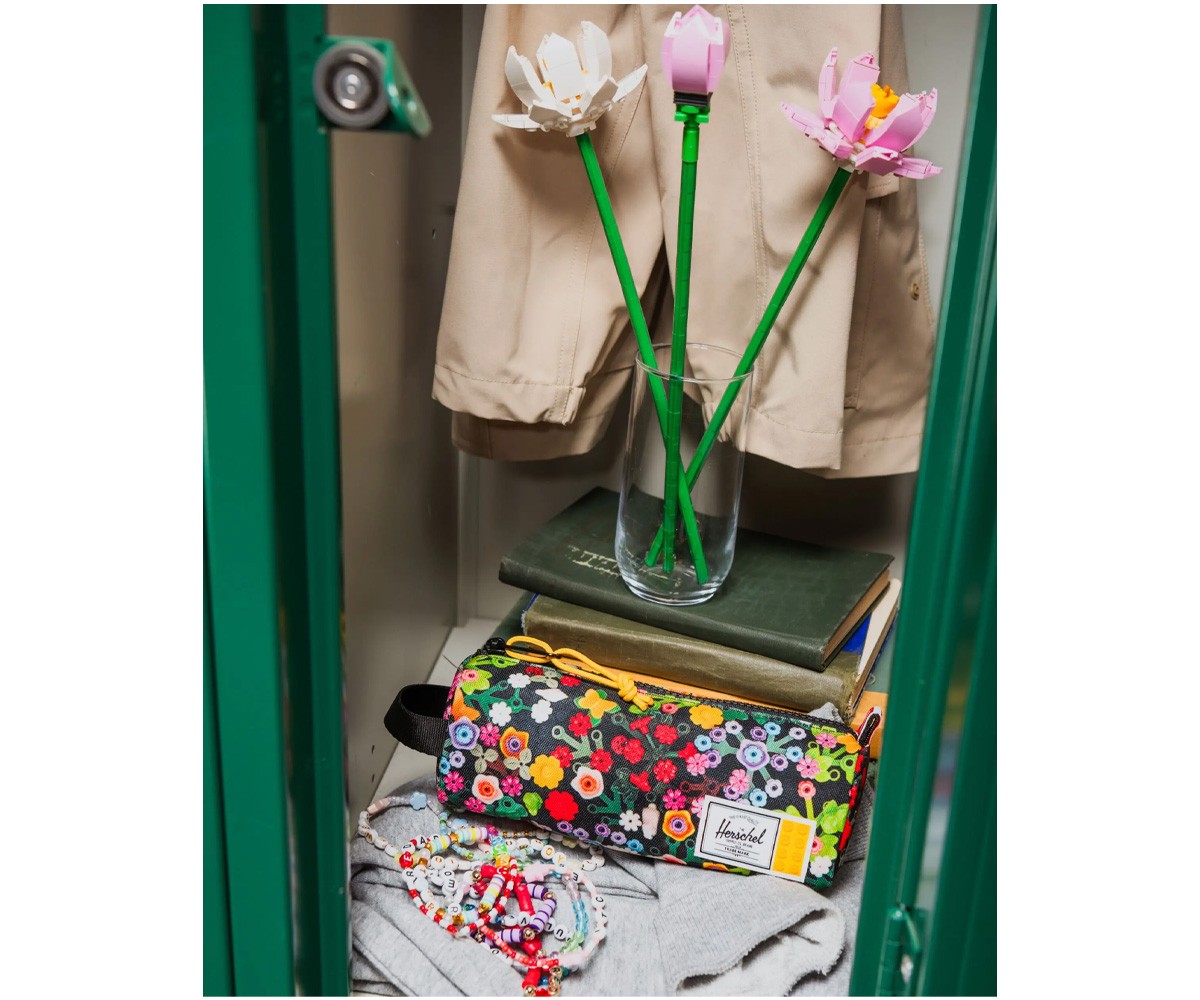 Trousse LEGO Settlement Little Herschel Scavenger Hunt Meadow Personnalisable