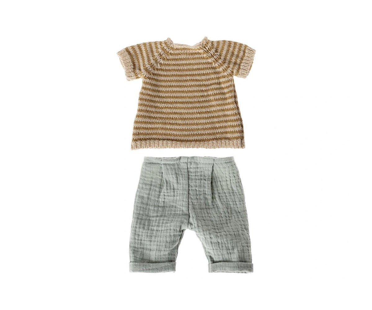 Rabbit con Camisa y Pantoles de Puntos T3