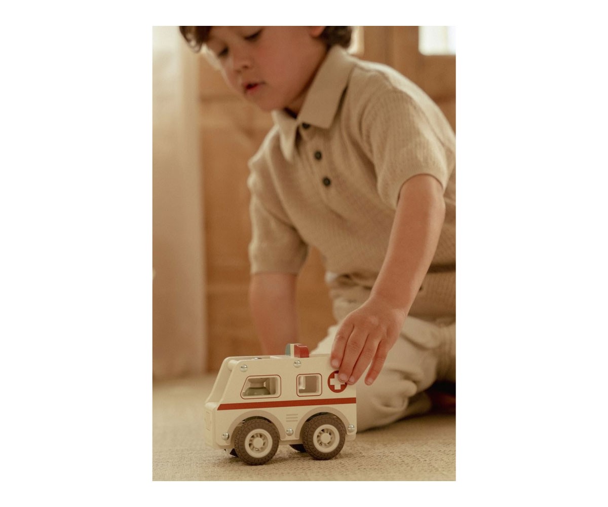 Ambulancia de Madera FSC