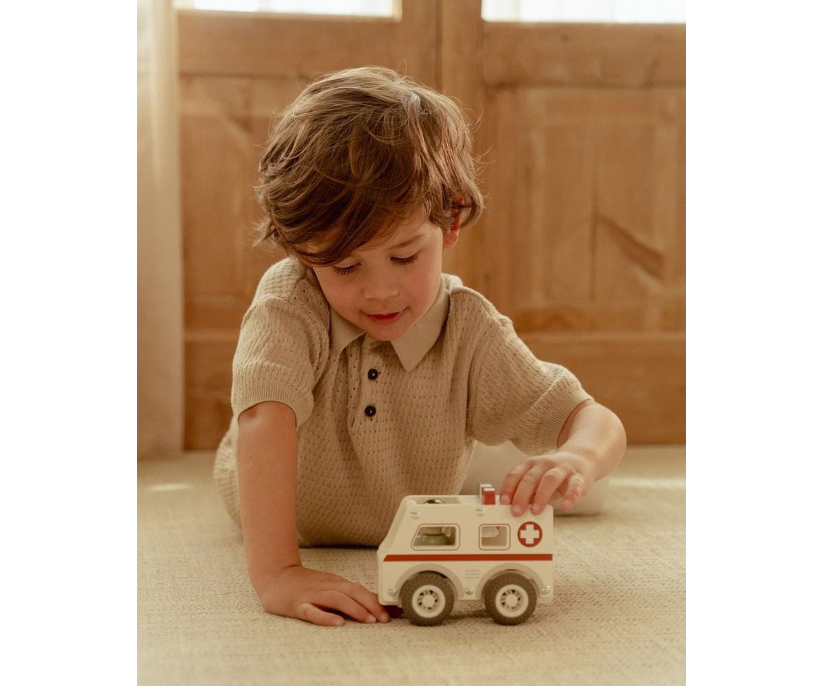 Ambulancia de Madera FSC