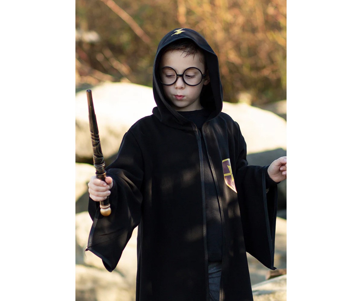 Capa de feiticeiro preto com óculos