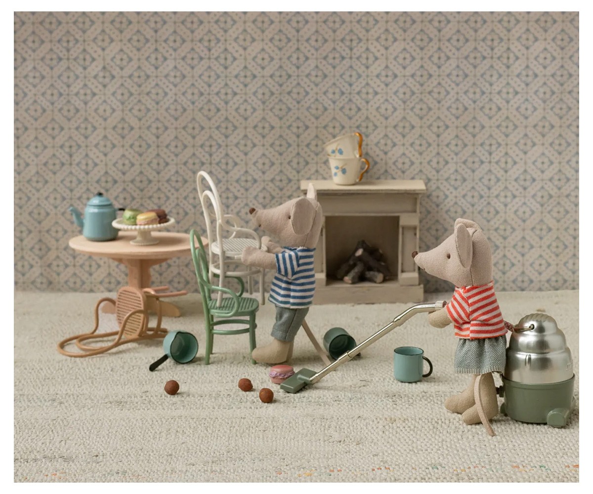 Silla Vintage Ratón Dark Powder