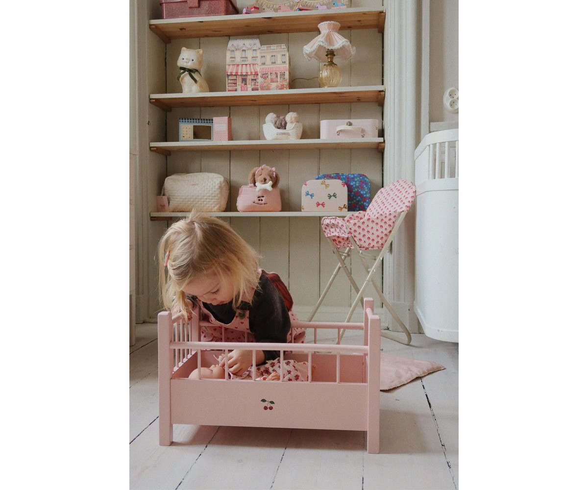 Cama de Madera para Muñecos Pink