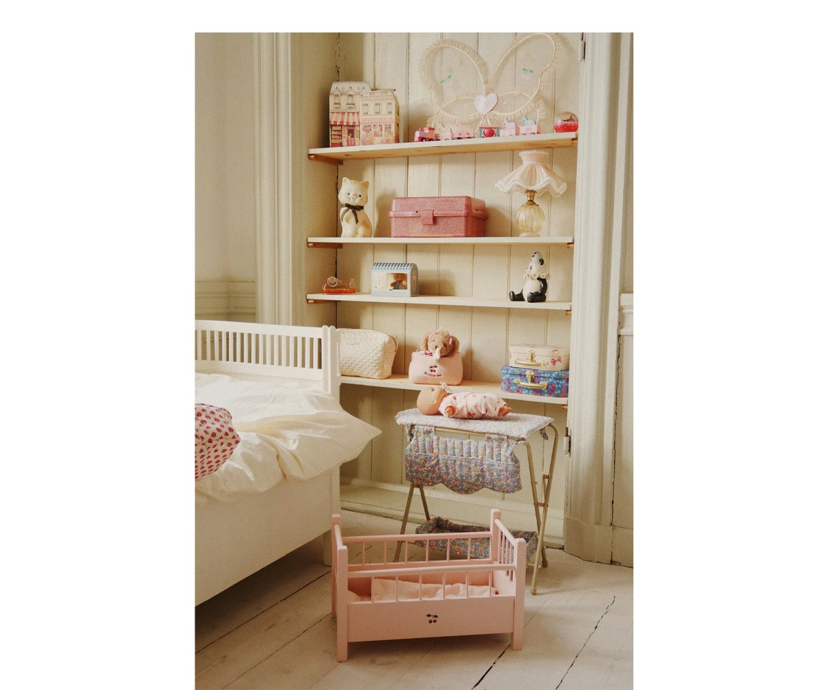 Cama de Madera para Muñecos Pink