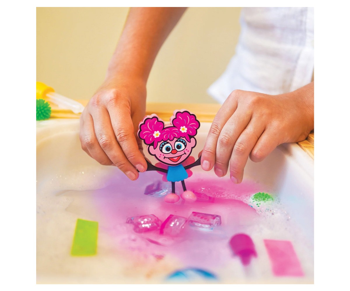 Personagem + 2 cubos iluminados Abby Cadabby