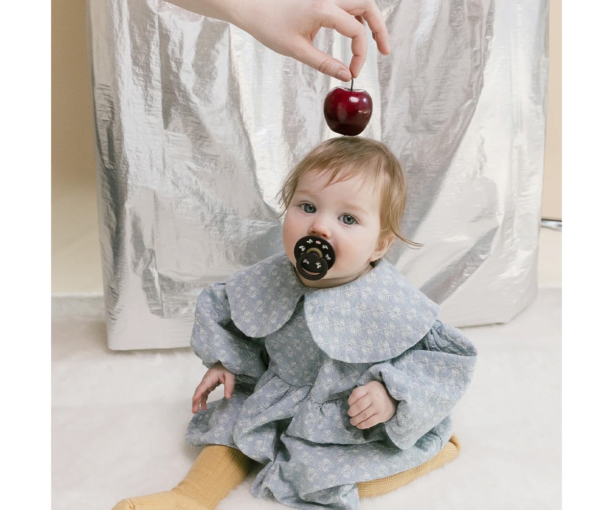 2 chupetas BIBS Colour Round Holiday Bow em marfim/ameixa