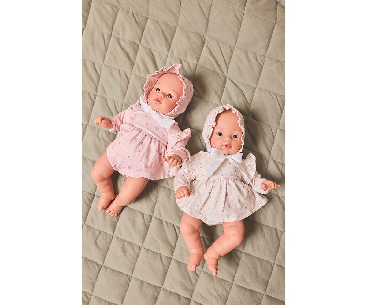 Boneca Koke + Vestido e chapéu White Flowers