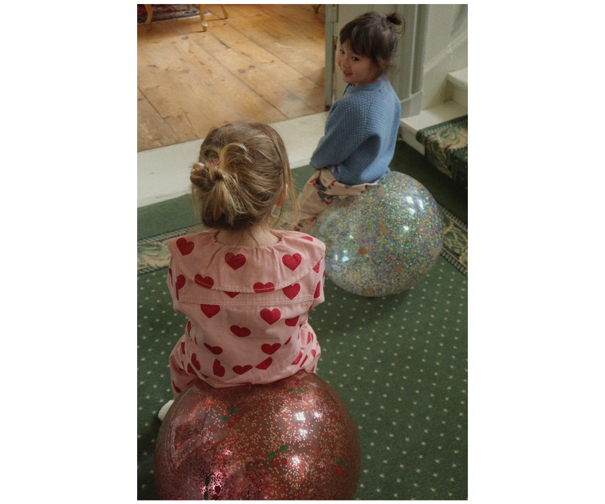 Bola de salto brilhante de limão