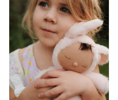 Bambola Dinkum Cozy Bunny Pip