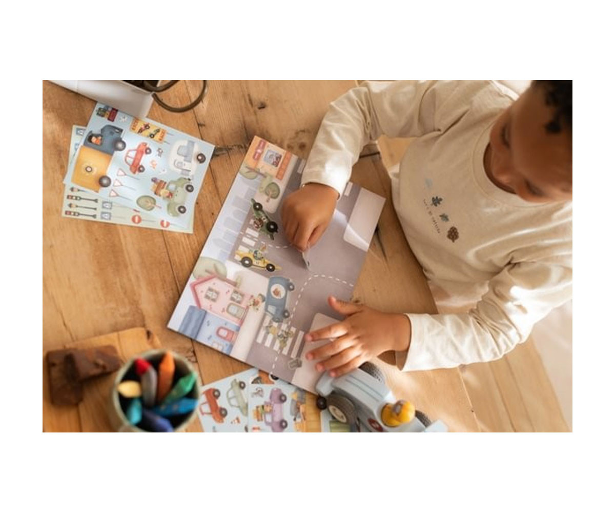 Libro de Pegatinas Reutilizables Jim y Vehículos