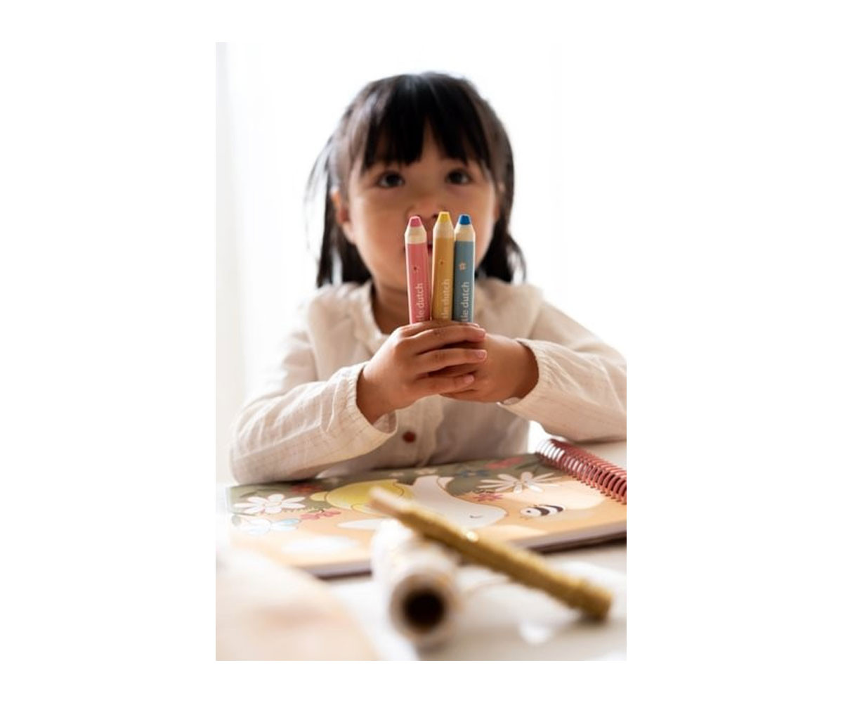 Libro Mágico para Colorear Jardín de Rosa y sus Amigos