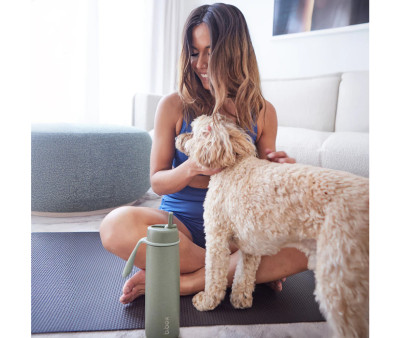 Botella Térmica Flip Top Olive 690ml