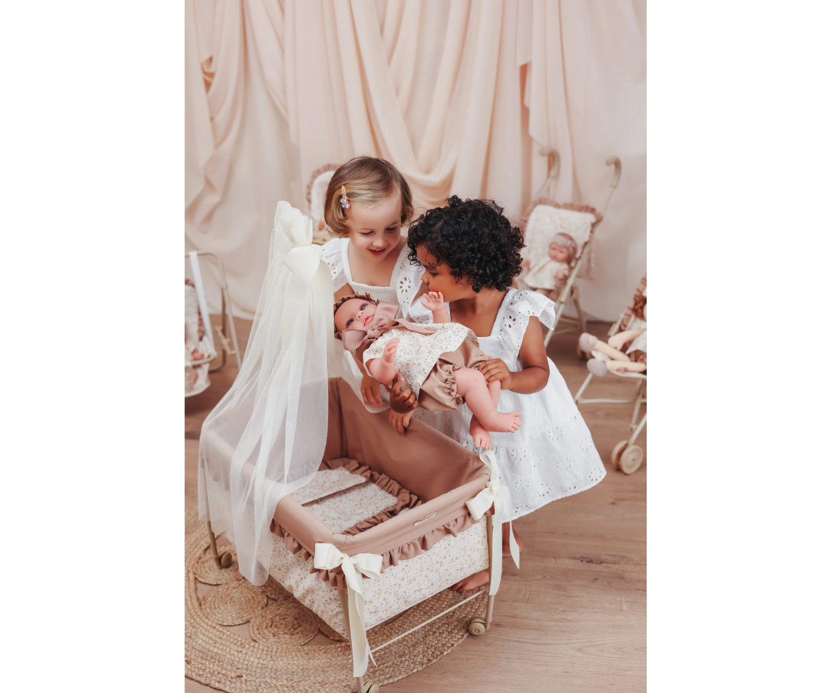 Cuna con Dosel para Muñecas Teresa