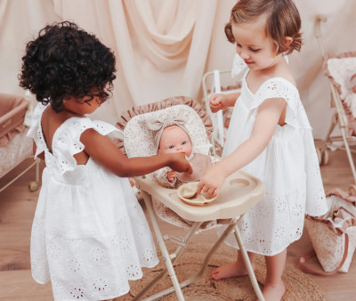 Trona  para Muñecos con Babero y Bandeja Teresa