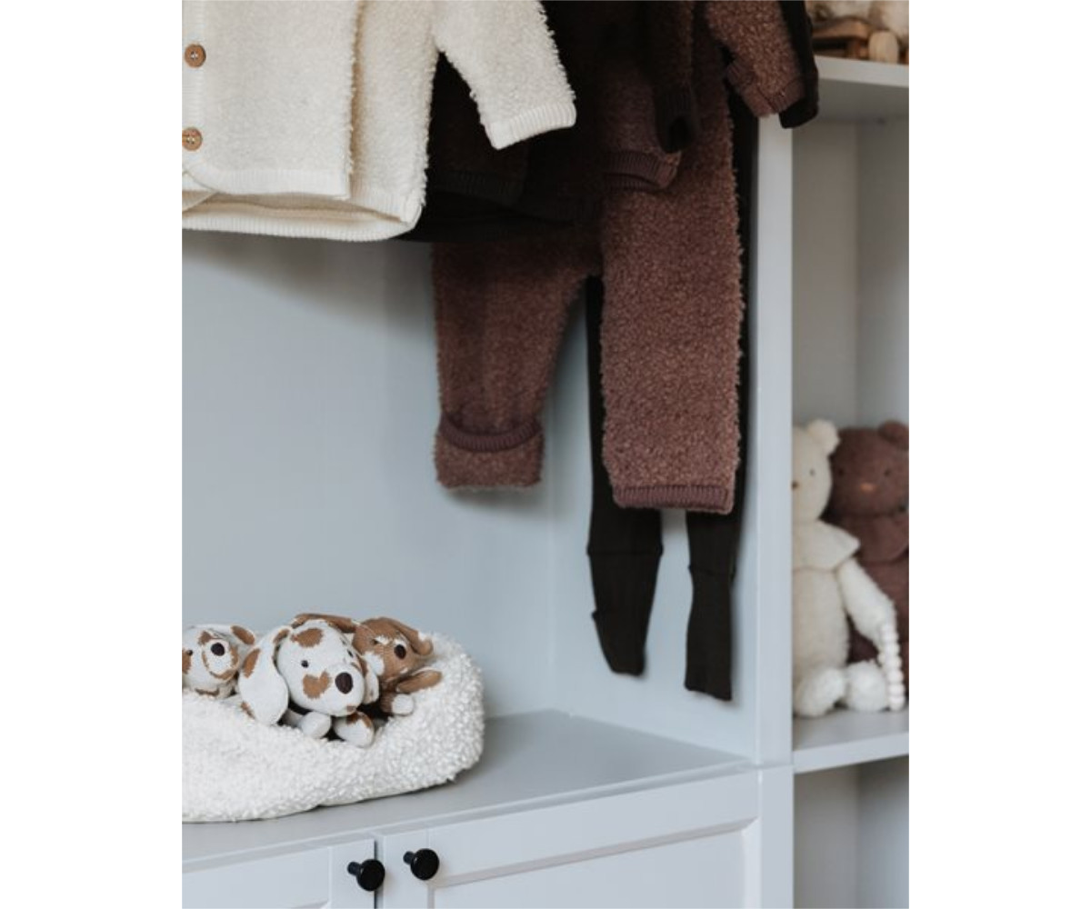 Cesta con Mamá Dog y sus Cachorros