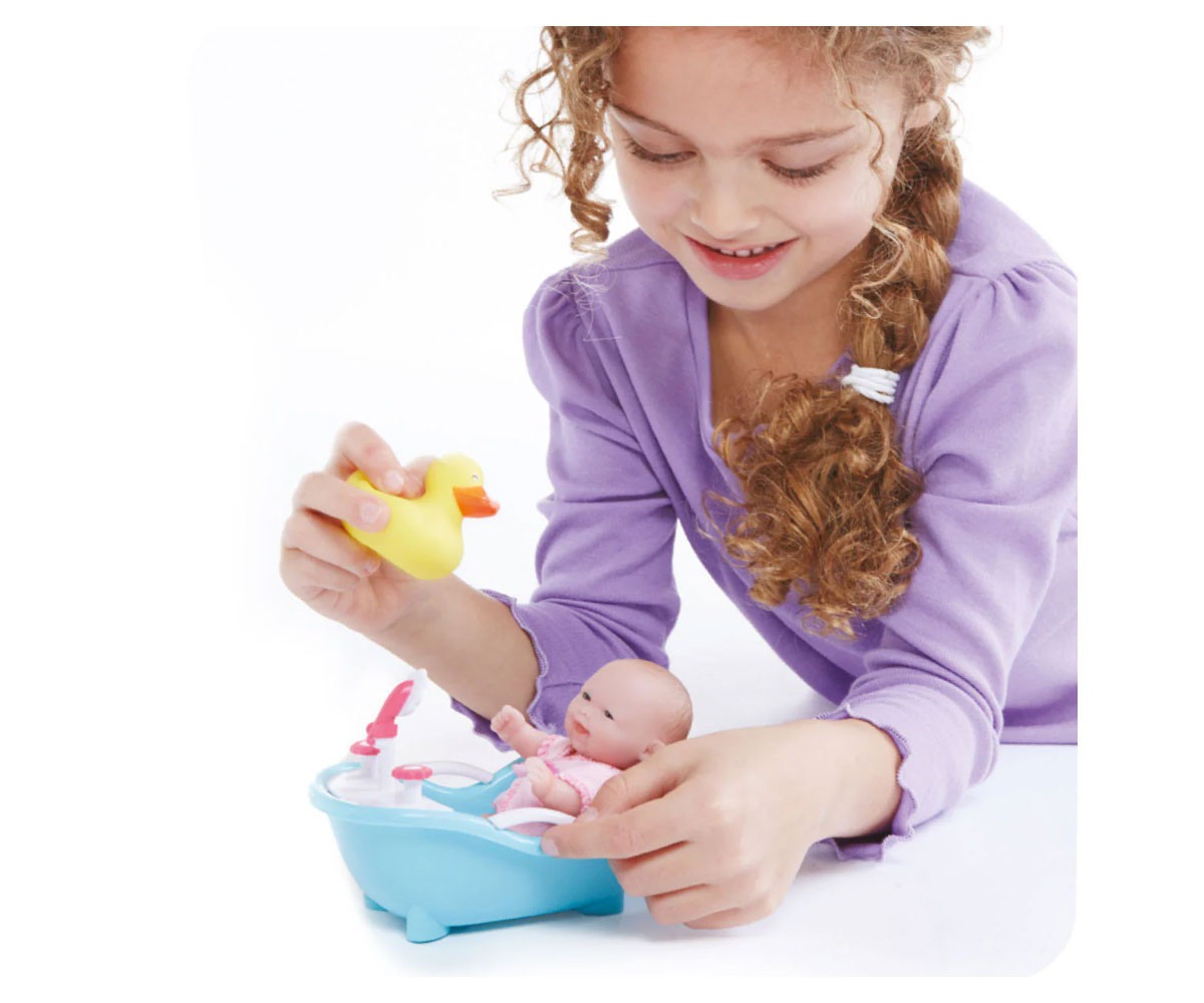 Casita con Muñecos y Accesorios