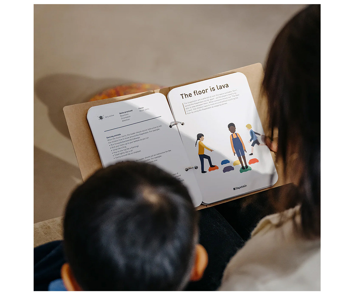 Guida in Inglese Stapelstein Play Home