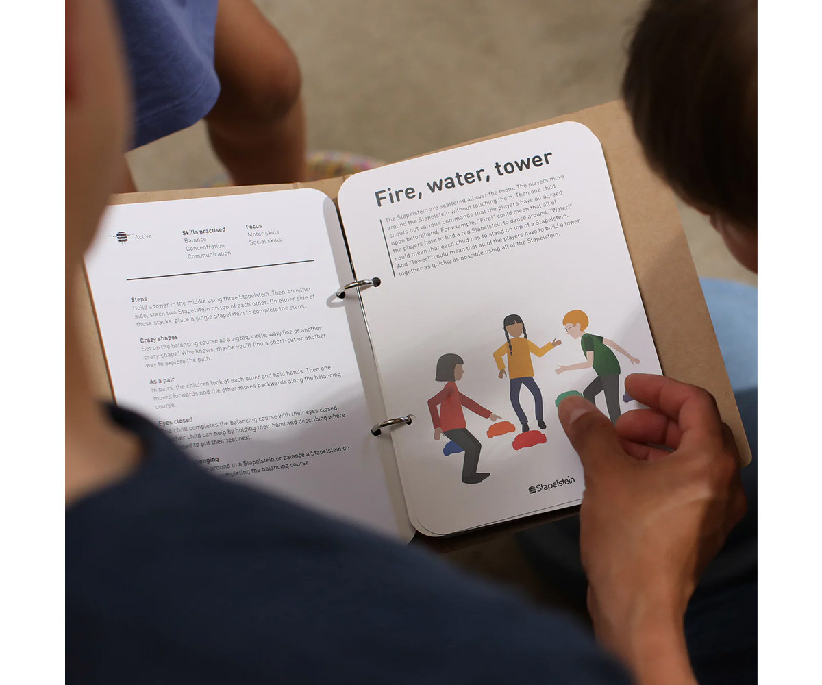 Guida in Inglese Stapelstein Play Home