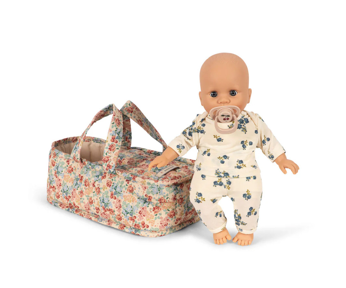 Poupée Lucca 31 cm avec Couffin Vienna