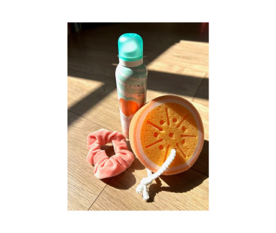 Cofre Bubble Peach: Mousse de Ducha y Accesorios Frutales