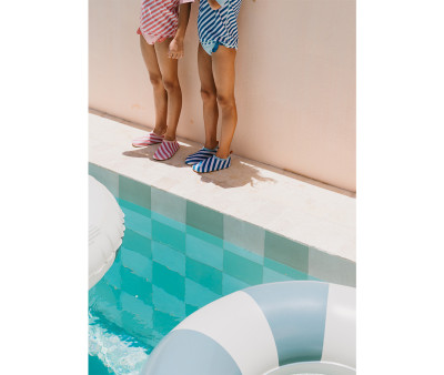 Sapatinhos de Praia Monnëka Hippos