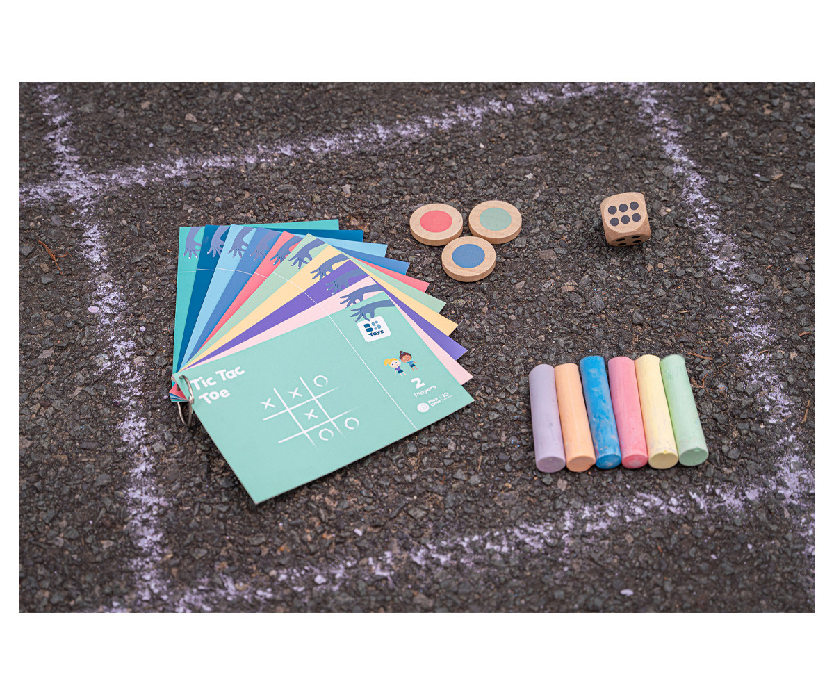 Giochi di attività con gessi da marciapiede