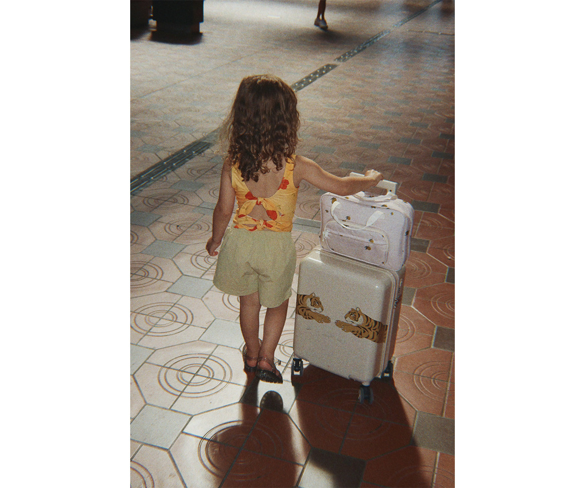 Bolsa Infantil Holiday Essentials Lemon con Accesorios