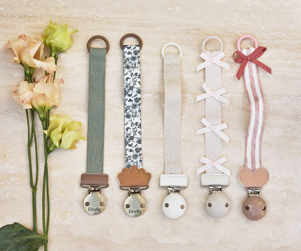 Chupetero Clip Madera All About Bows