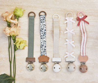 Chupetero Clip Madera All About Bows