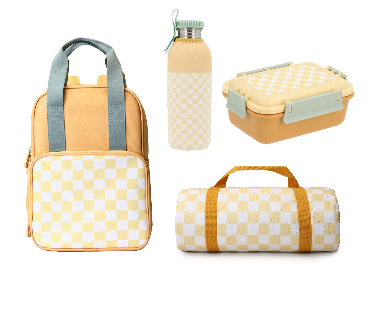 Pack Scout Infantil Stripes Yellow Chess Personalizable con Manta Picnic