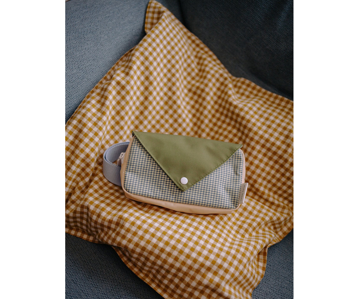 Riñonera Envelope Tickling Grass