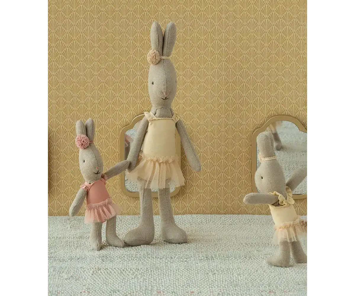 Conejo Micro con Traje de Ballet y Falda Pink