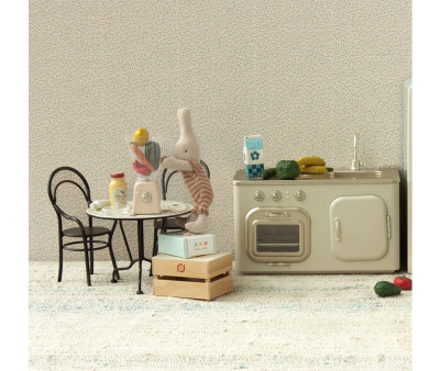 Mesa de Comedor Maileg con 2 Sillas