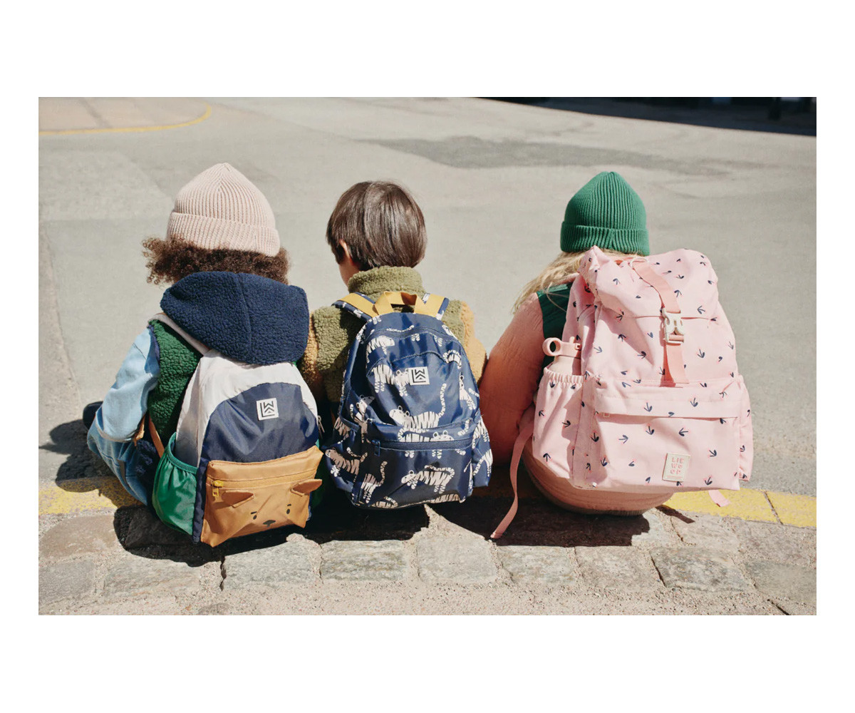 Mochila Escolar Johnny Cherry Heart / Rosey