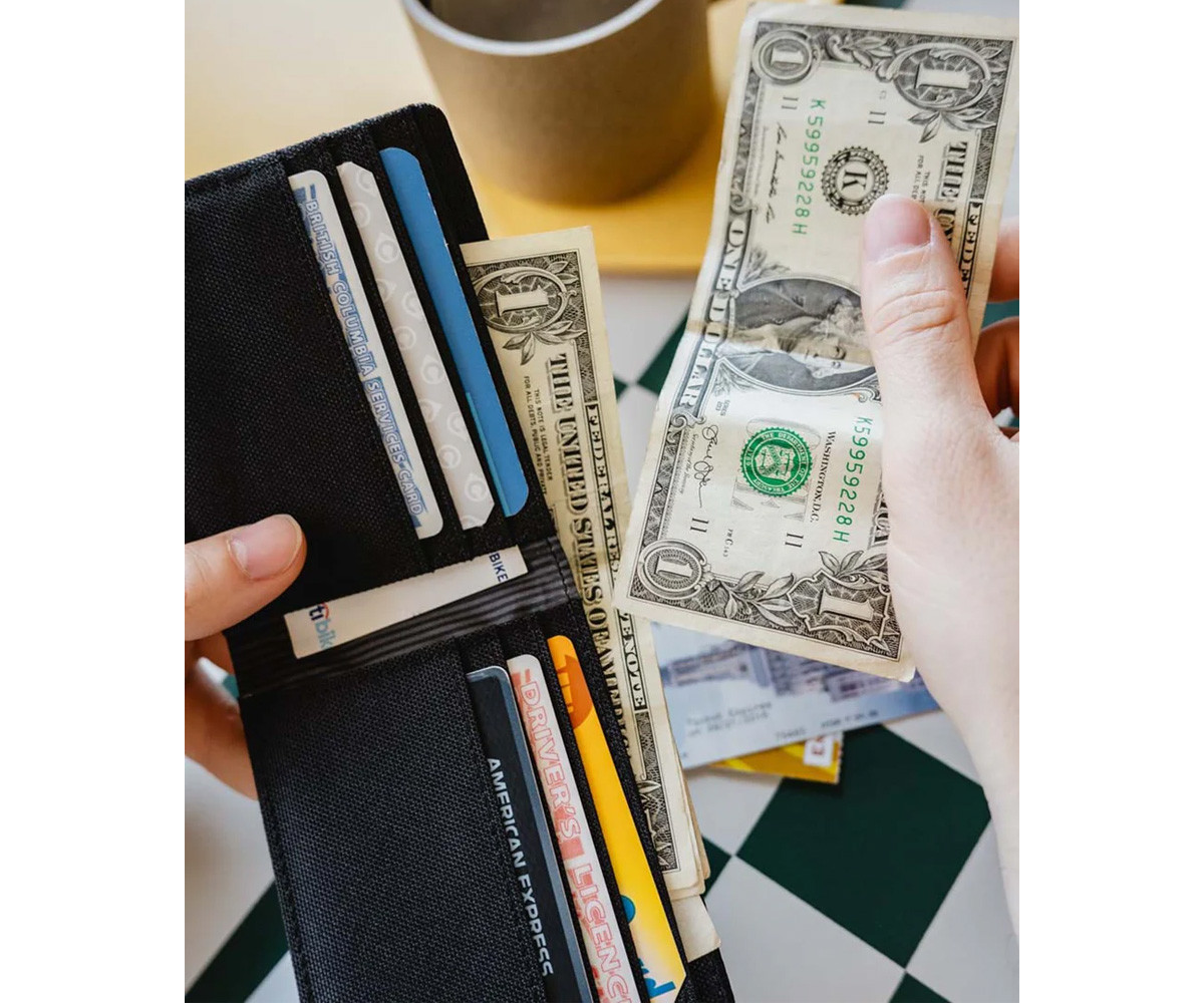 Portafoglio Roy Wallet Black Total