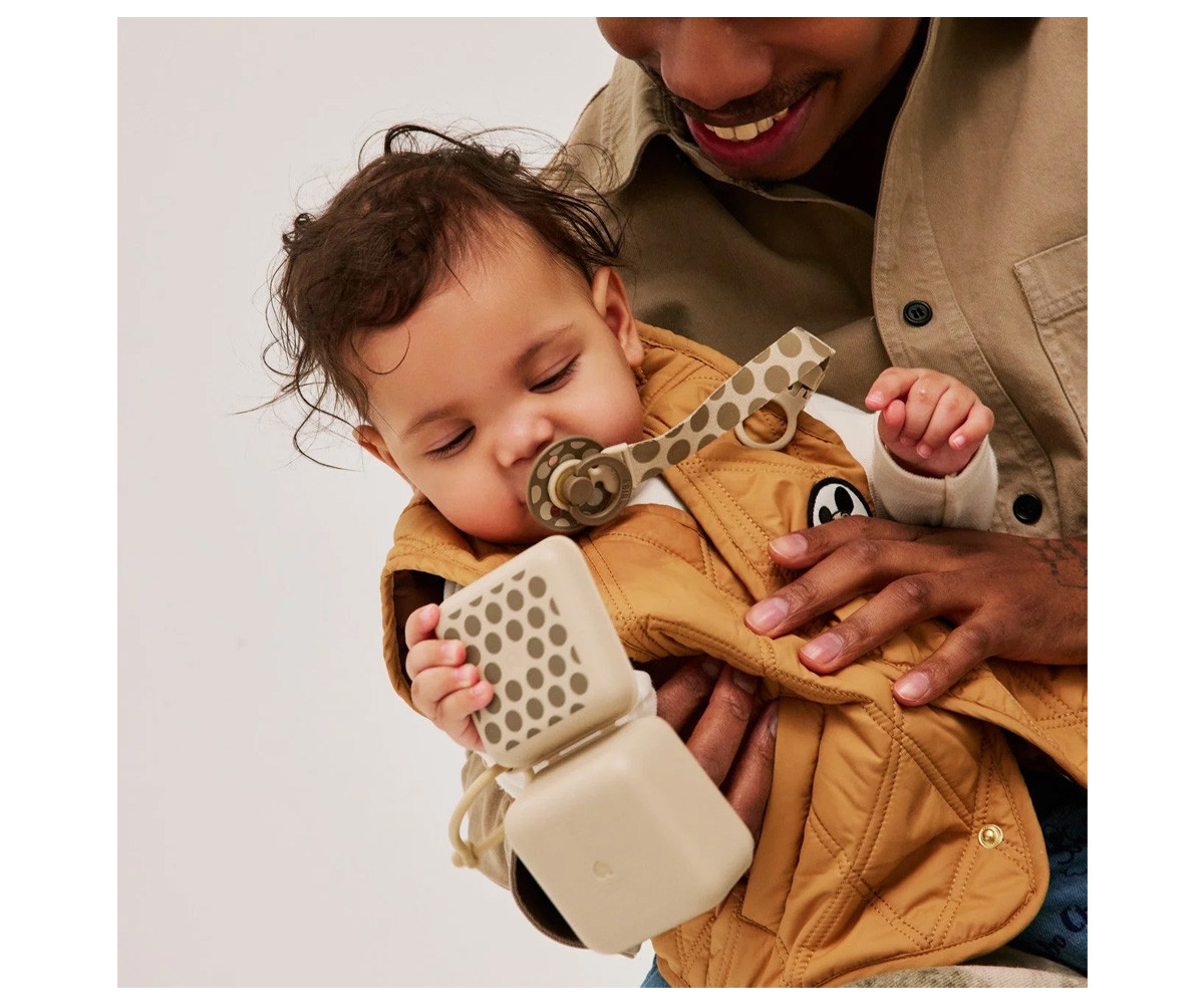 Set de Regalo BIBS Baby Soothe & Go Polka Dark Oak/Vanilla
