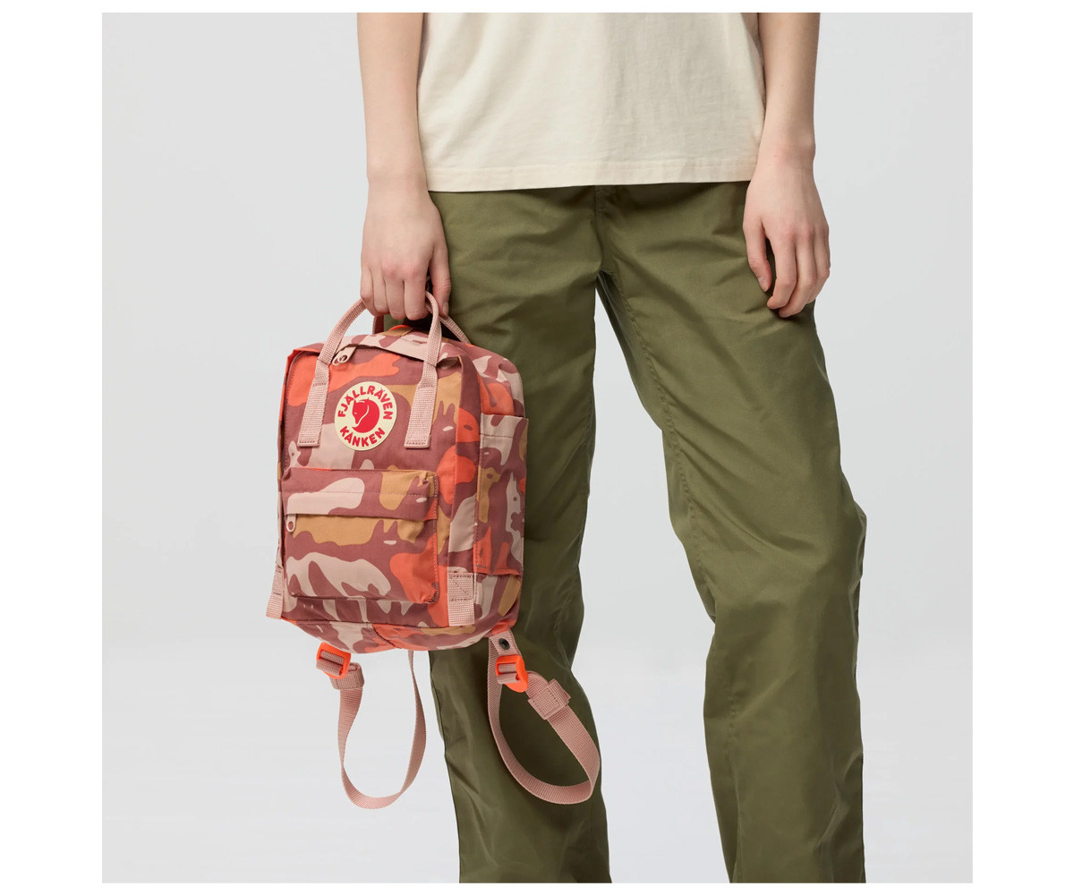 Mochila Kanken Graphics Mini Chalk Rose-Hidden Animals