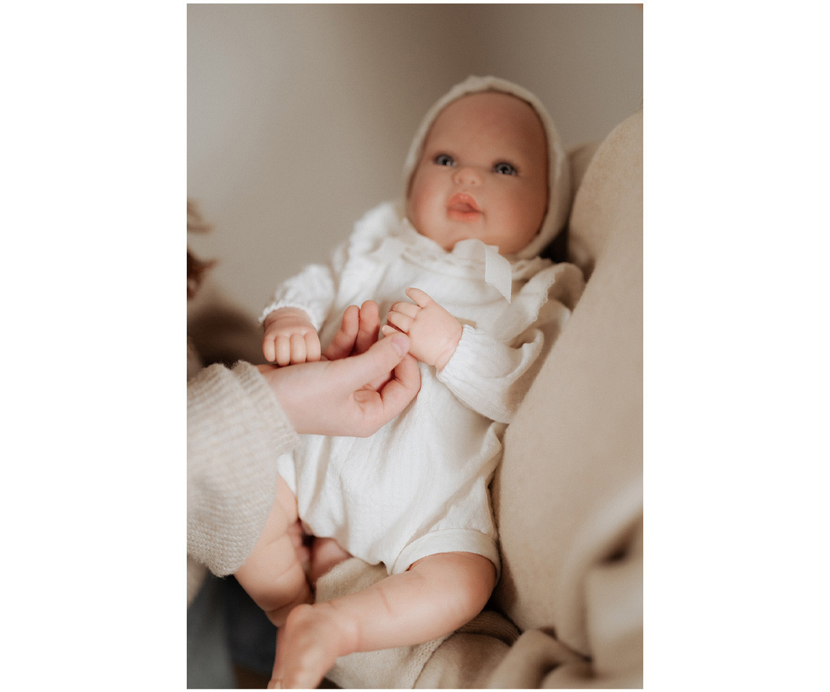 Muñeco Reborn Camila 45cm con Manta y Doudou
