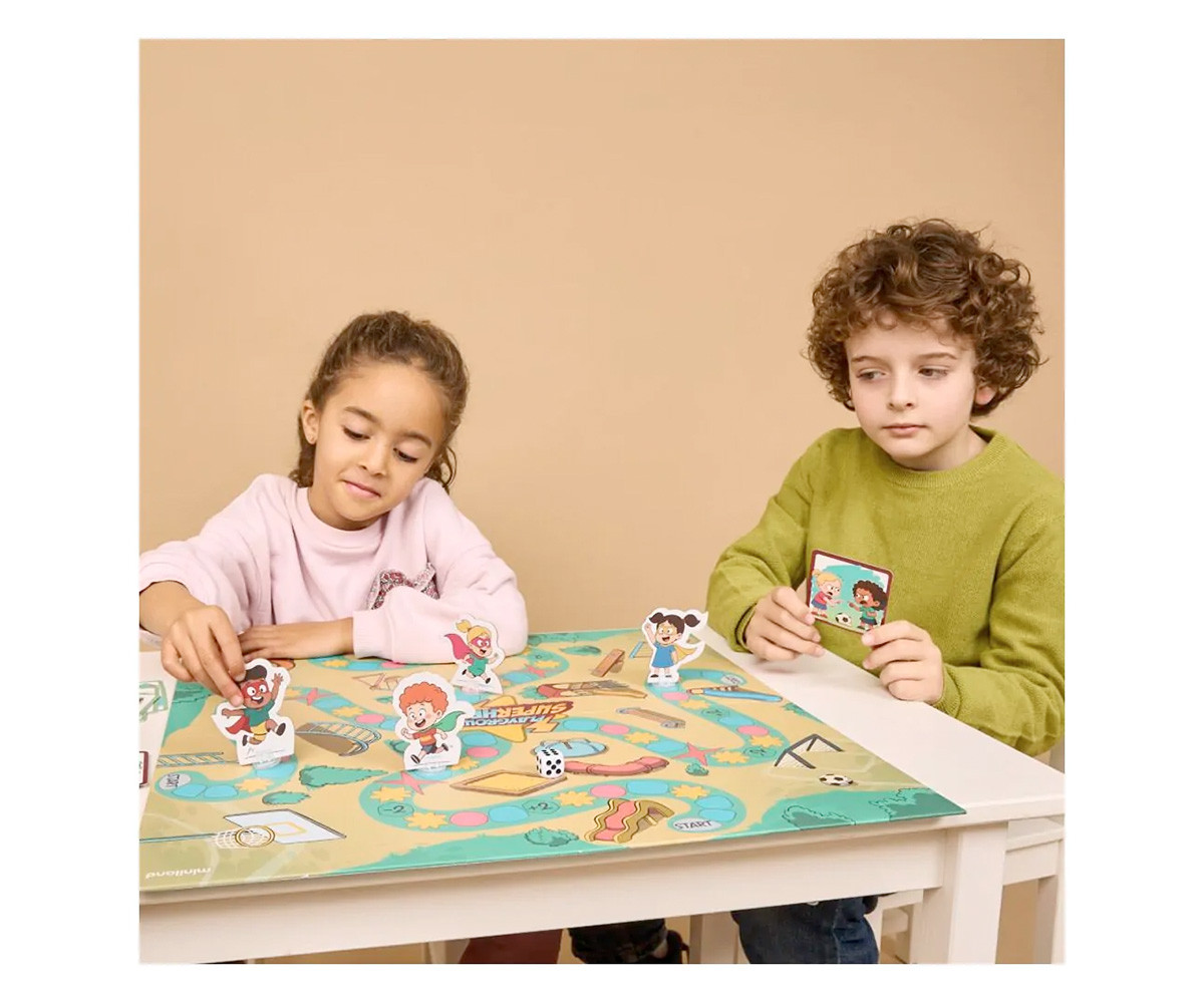 Juego de Mesa Superhéroes del Patio