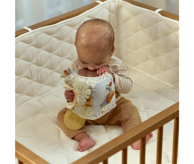 Cubo Blandito de Actividades Safari Friends